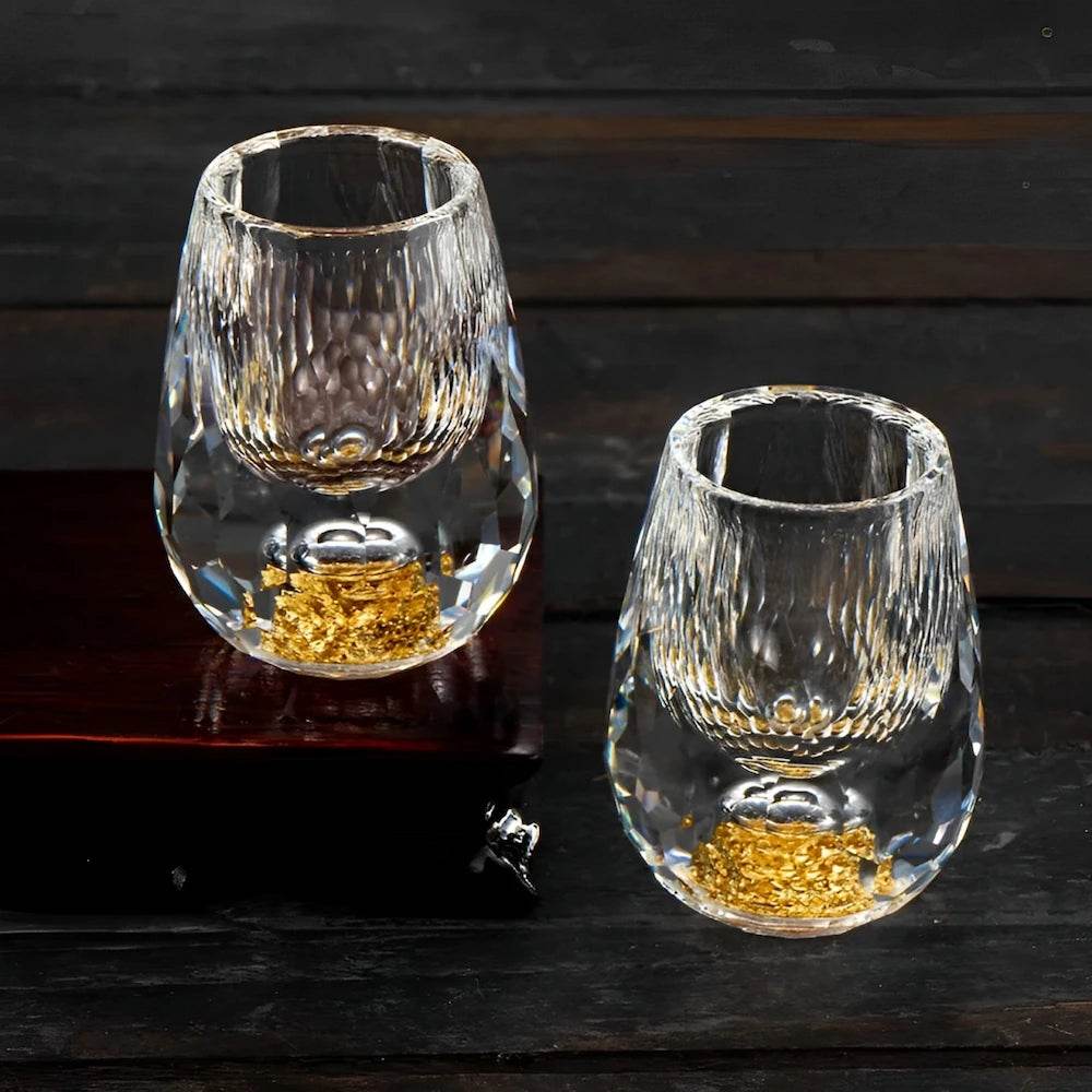 Copo Diamante Luxo com Fundo Duplo e Lascas Douradas para Baijiu, Licor, Cachaça, Tequila e Shots | Haustter